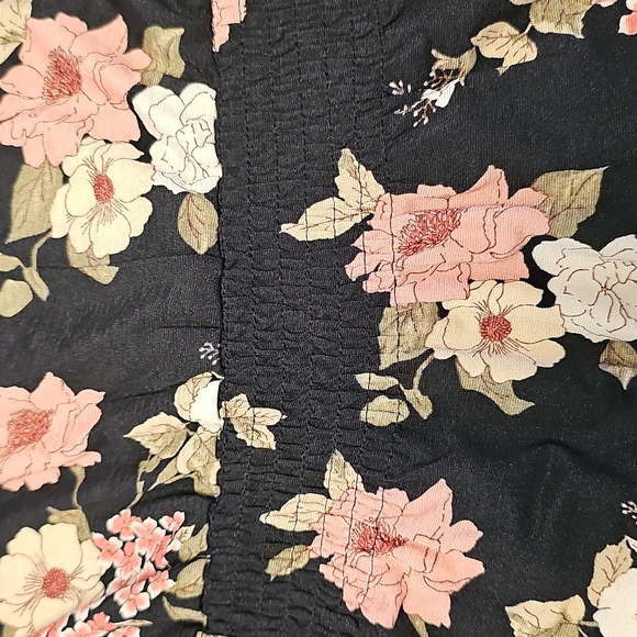 Lavish Black and Pink Floral Blouse - Picture 7 of 7